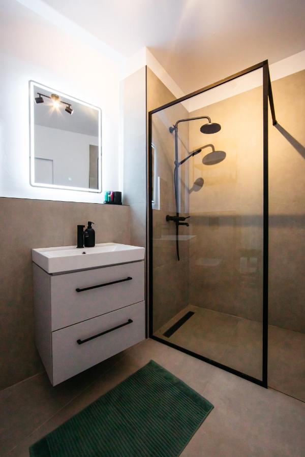 Mountain Retreat Apartment ซินายา ภายนอก รูปภาพ