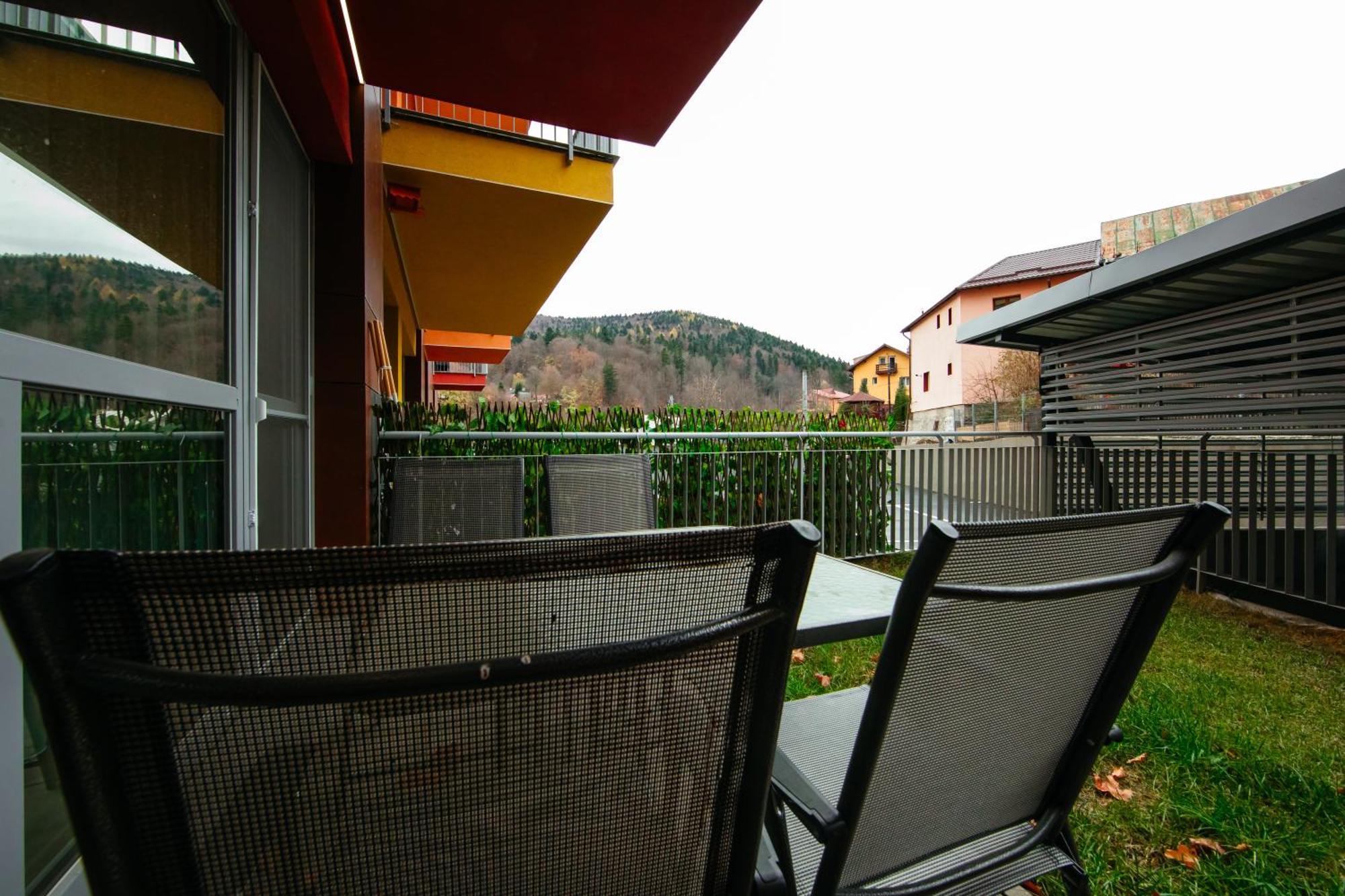 Mountain Retreat Apartment ซินายา ภายนอก รูปภาพ